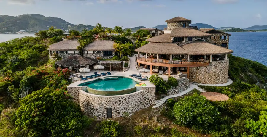 Private island villa waterfront for yacht vacations