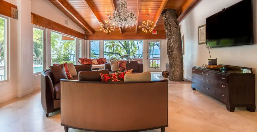 Paradise Lodge